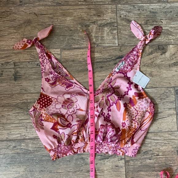 NWT Women’s Free People pink floral crop top with tie shoulder straps - Picture 7 of 7